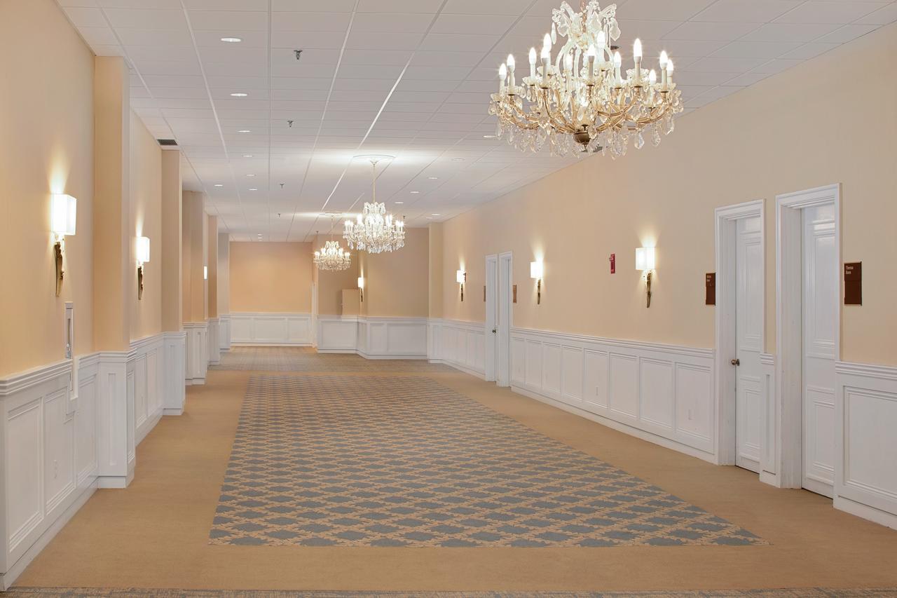 Westford Regency Inn & Conference Center Zewnętrze zdjęcie