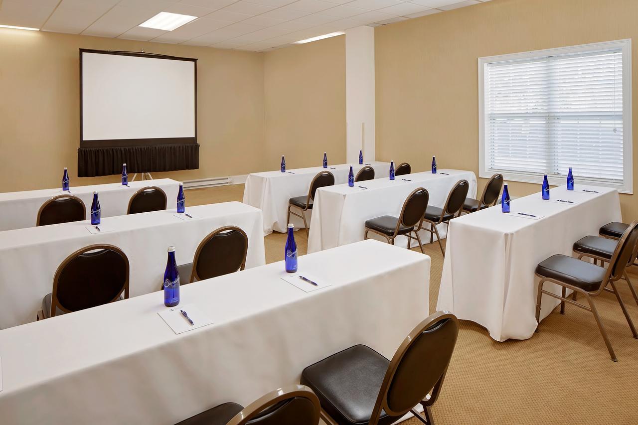 Westford Regency Inn & Conference Center Zewnętrze zdjęcie